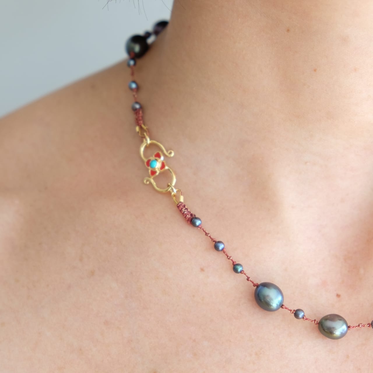 COLLAR PATNA GREY PEARL CLARA FORNO - Imagen 3