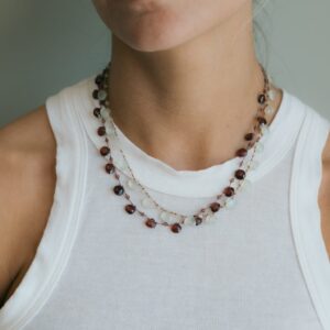 COLLAR AJMER GARNET ROJO CLARA FORNO