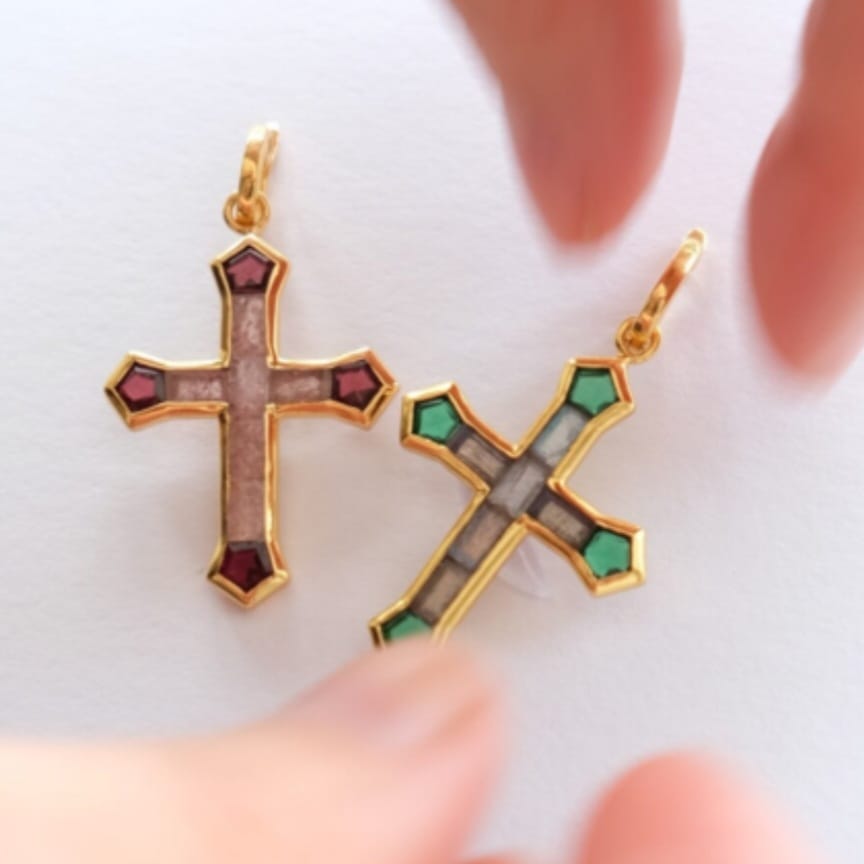 DIJE JOHRI CROSS ESMERALD CLARA FORNO (SIN CADENA) - Imagen 6