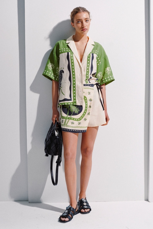 SHORT LOTUS LINO JUSTA PETRA