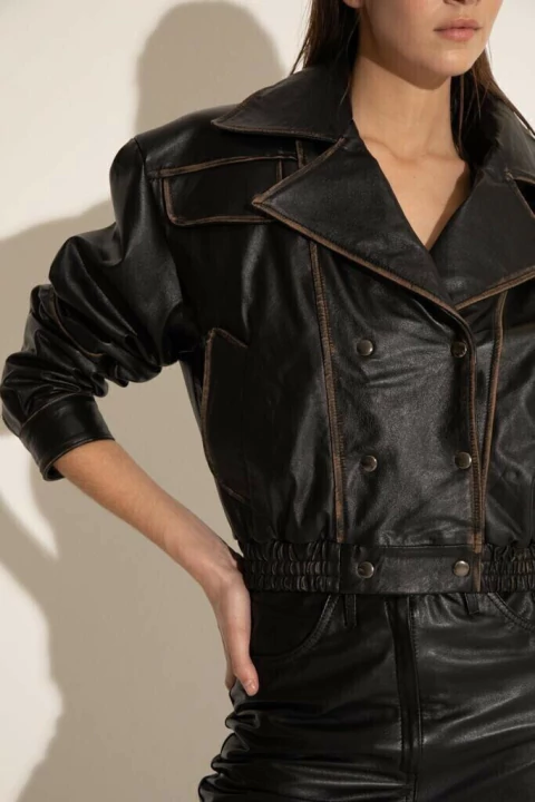 CAMPERA SARAH CUERO VACUNO MYM - Imagen 3