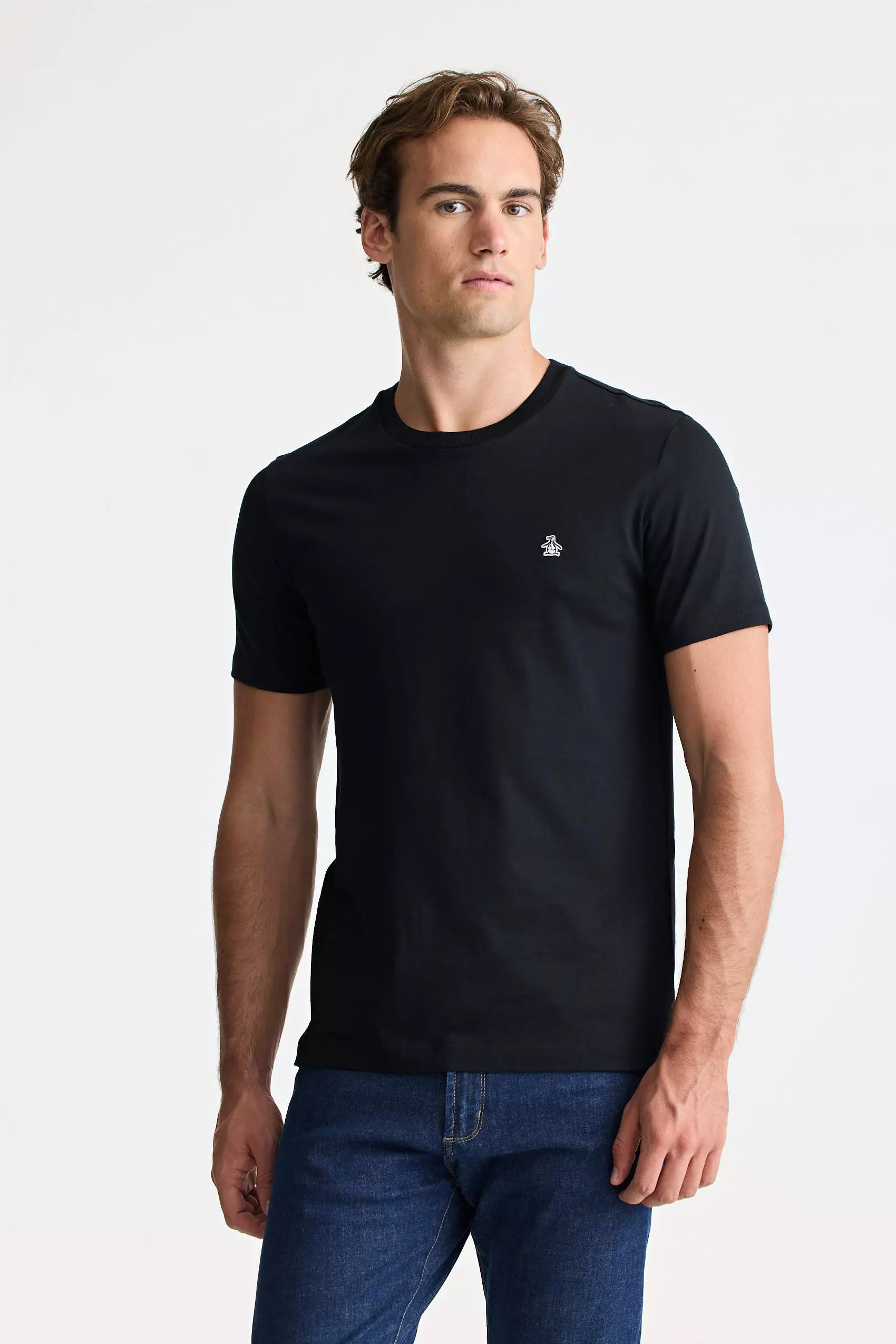 REMERA ORGANIC NEGRA STICKER PENGUIN