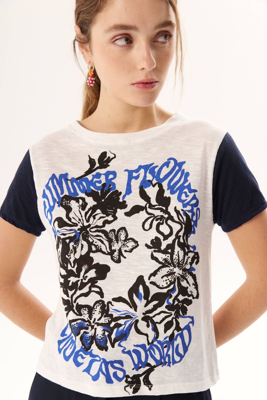 REMERA FLOWER CLOETAS - Imagen 3