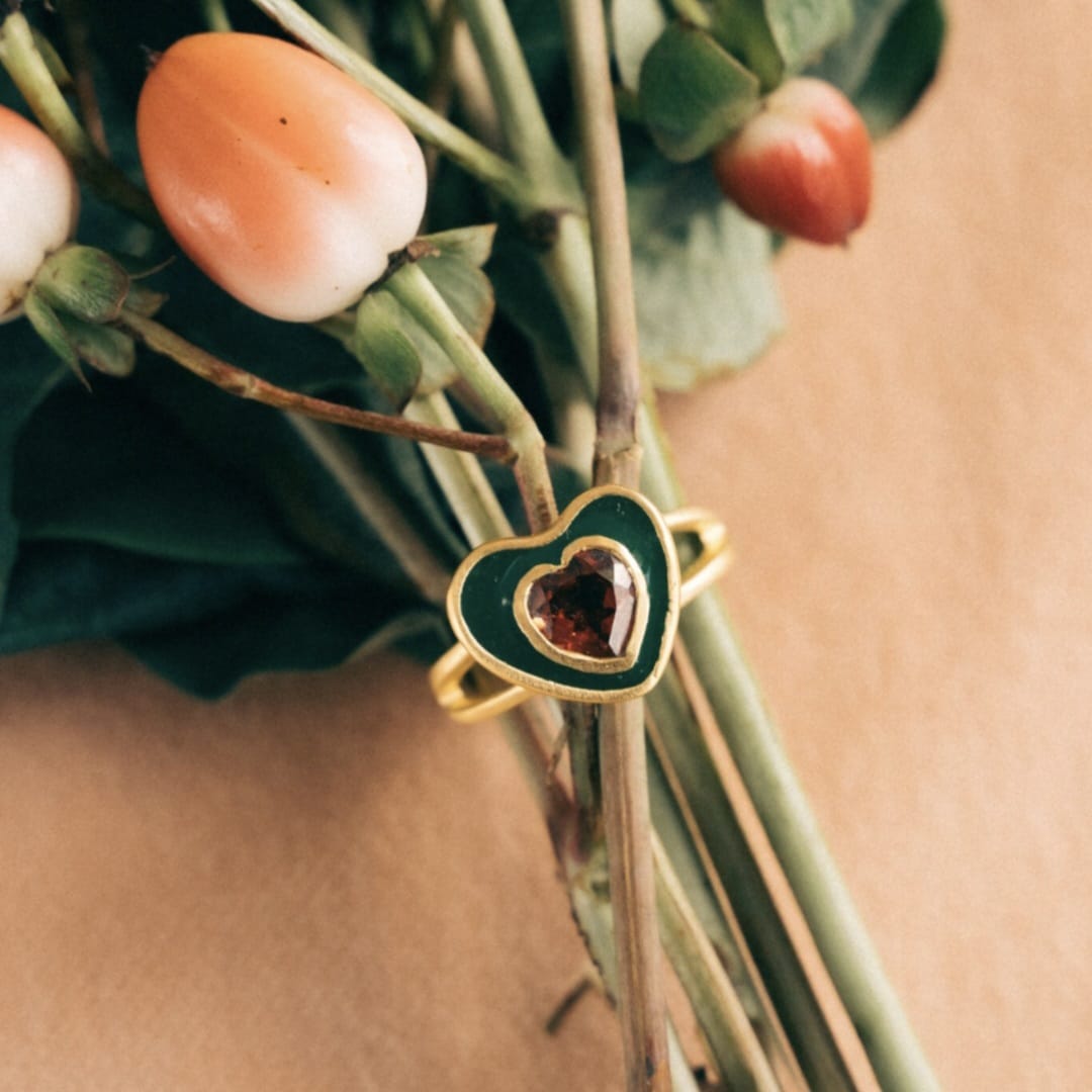 ANILLO VINDI HEART GARNET CLARA FORNO - Imagen 2