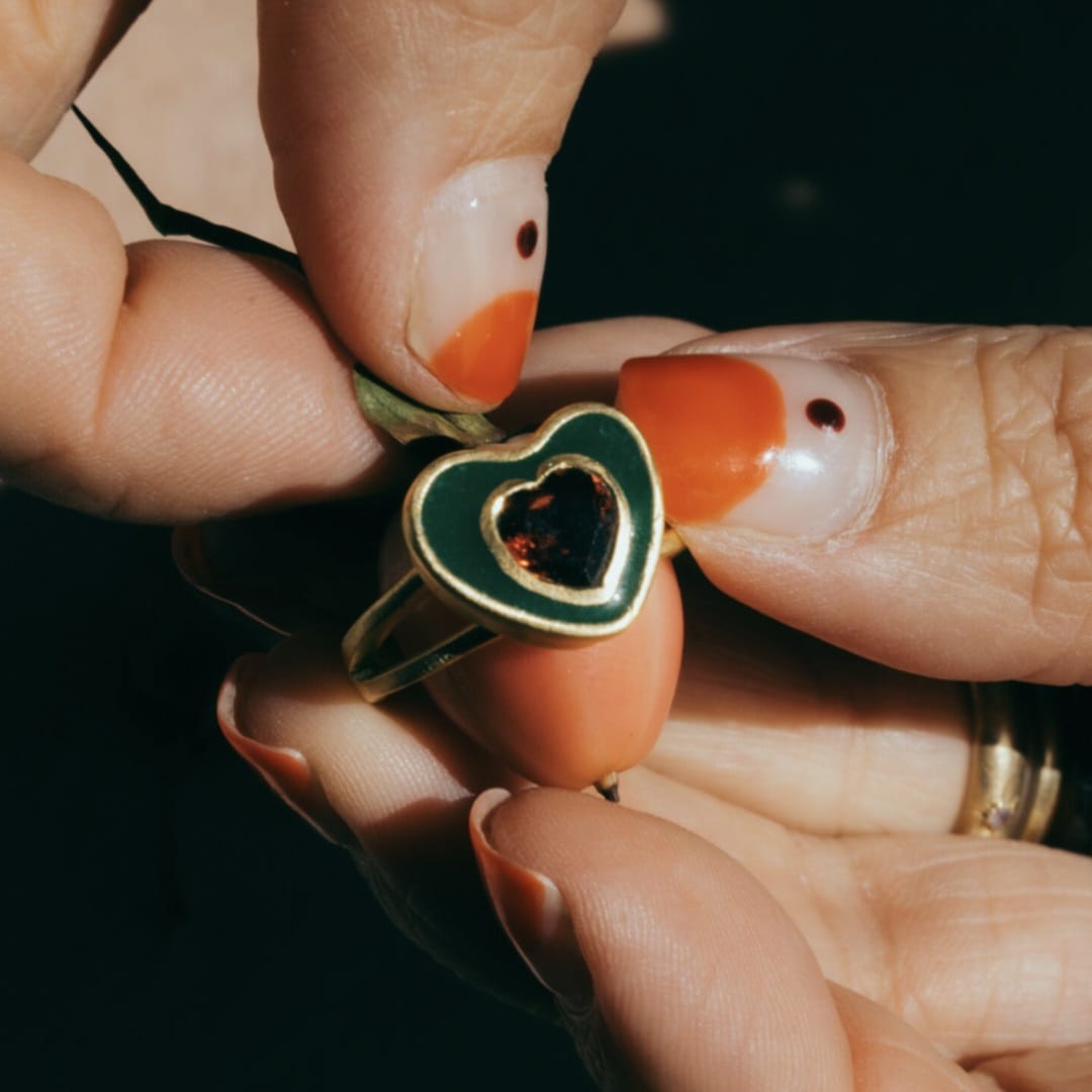 ANILLO VINDI HEART GARNET CLARA FORNO